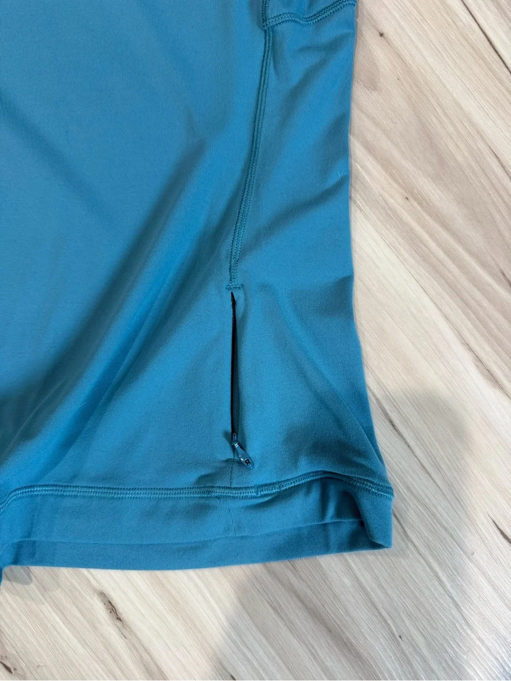 lululemon athletica Teal Rulu Long-Sleeve Crew Neck Top size 6